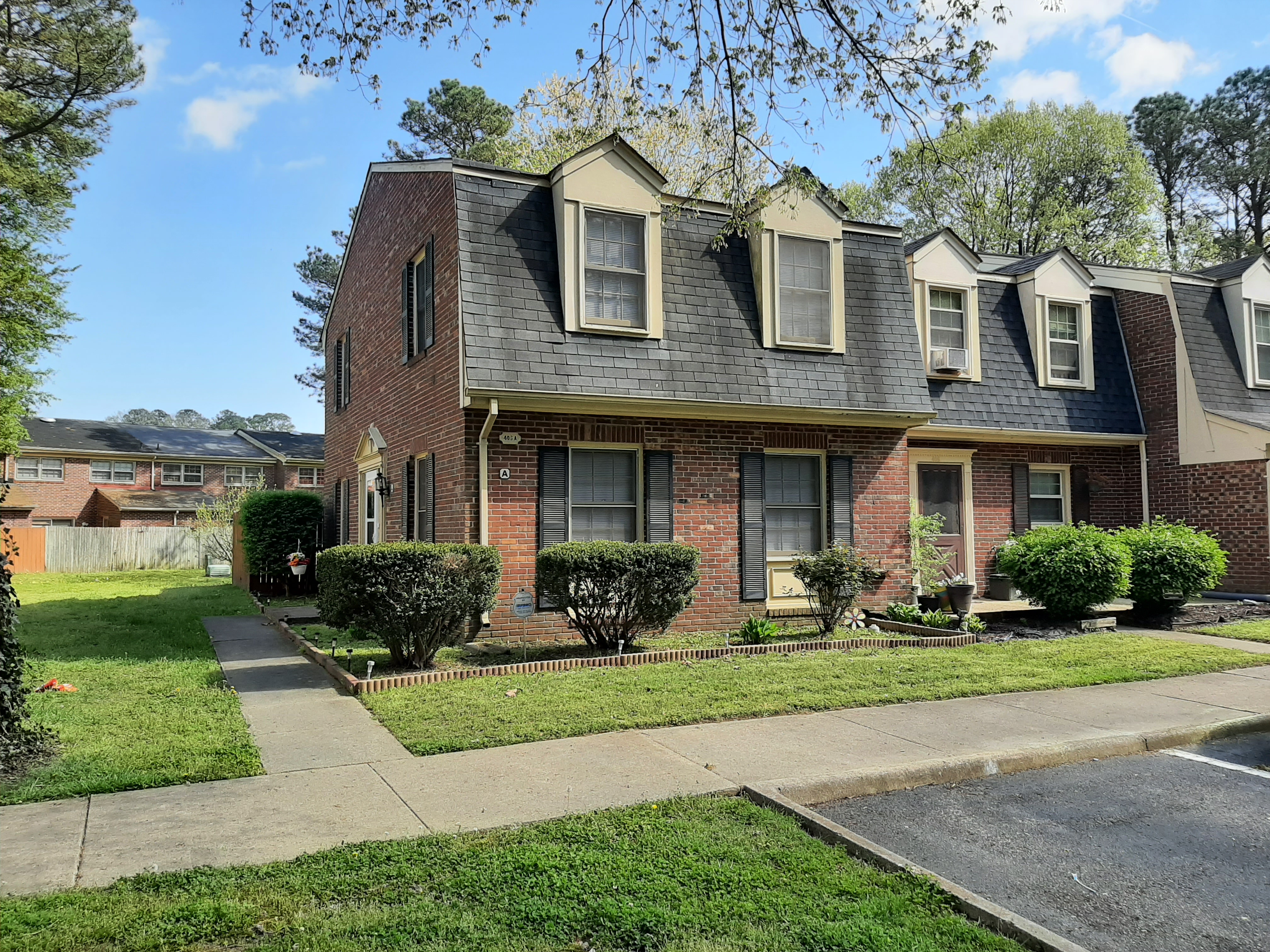 406 Husting Front Picture